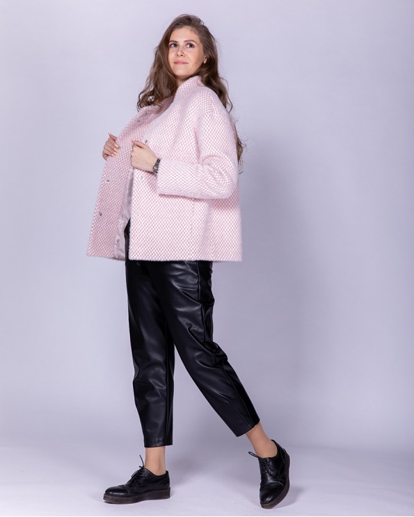 Женское стильное короткое пальто из ткани с ворсом