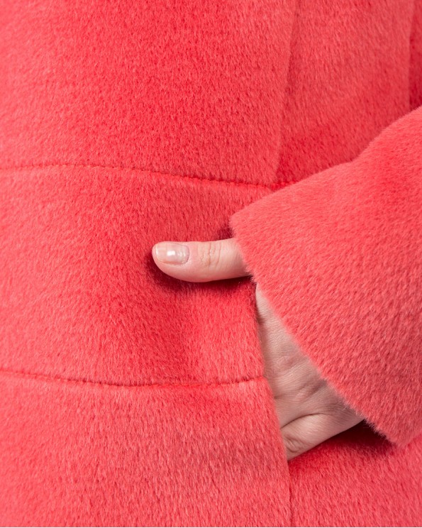 Пальто из альпака укороченное кораллового цвета