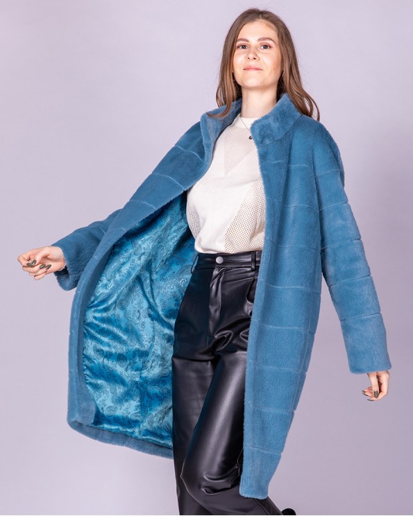 Голубое пальто из ткани с ворсом