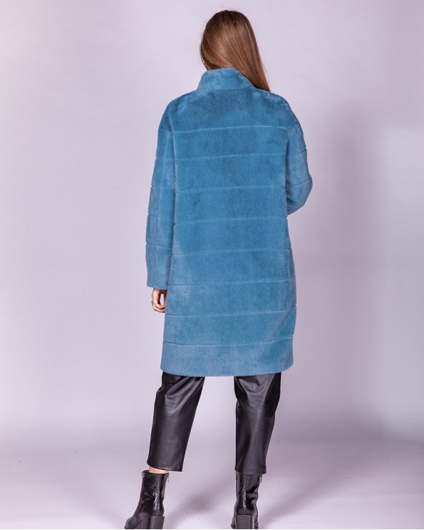 Голубое пальто из ткани с ворсом