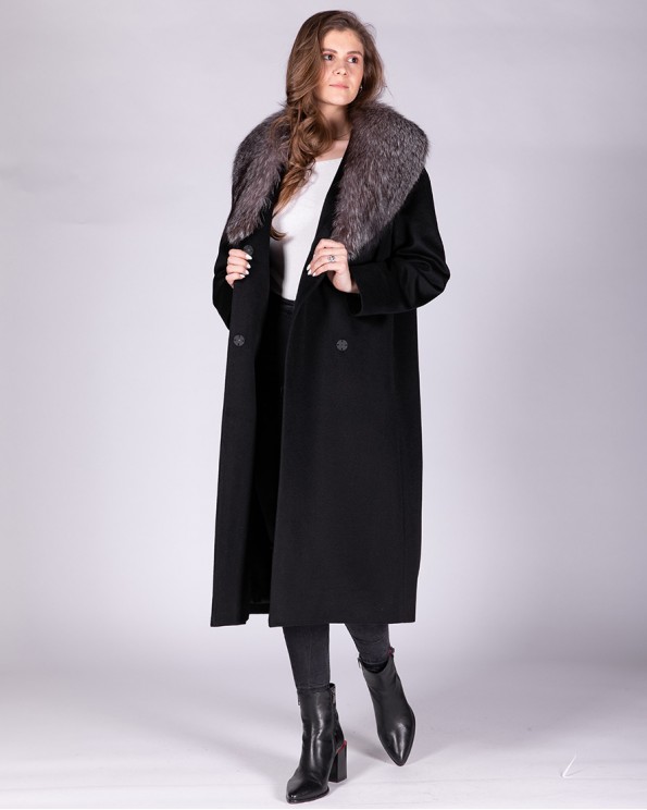 Черное длинное пальто из кашемира с мехом