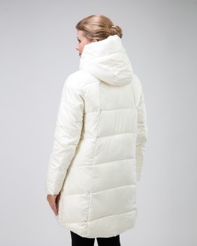 Белая зимняя куртка женская на тинсулейте