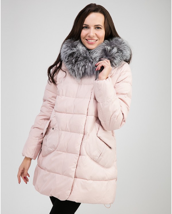 Розовая женская зимняя куртка-пуховик